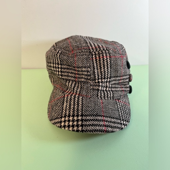 Bluenotes Wool Black, Grey & Red Plaid Hat, Woman Size Large/X-Large, caps - Picture 3 of 8